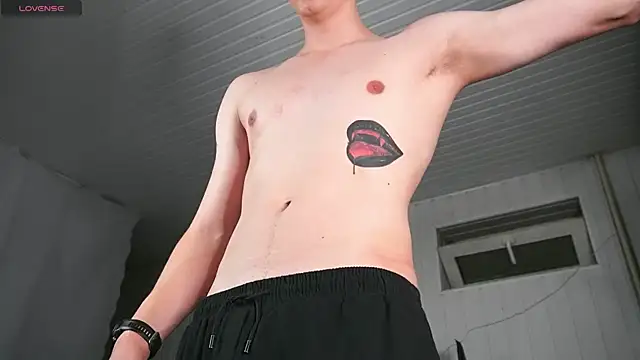 Snapshot of dustyn_fox chatting on October 2025 04:39:01 PM dustyn fox online show from October 2025 04:39:01 PM