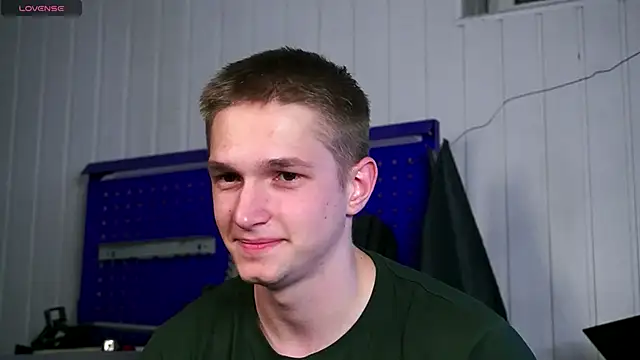 Snapshot of dustyn_fox chatting on November 2025 03:04:01 PM dustyn fox online show from November 2025 03:04:01 PM