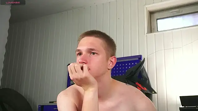 dustyn fox online show from September 2025 01:06:02 PM