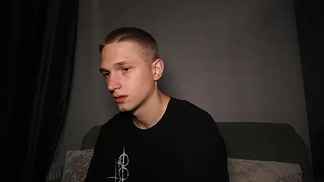 dustyn fox online show from September 2025 04:18:01 PM