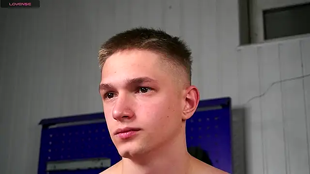 Snapshot of dustyn_fox chatting on November 2025 03:11:01 PM dustyn fox online show from November 2025 03:11:01 PM