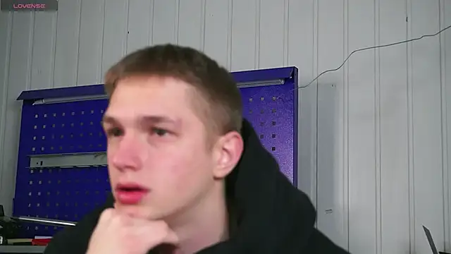 dustyn fox online show from January 2026 03:48:01 PM