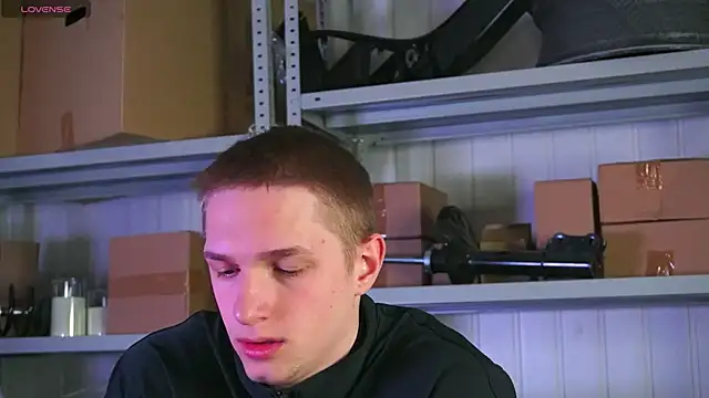 dustyn fox online show from April 2026 07:04:02 AM