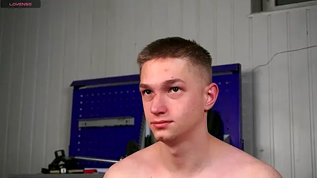 Snapshot of dustyn_fox chatting on December 2025 04:55:01 PM dustyn fox online show from December 2025 04:55:01 PM