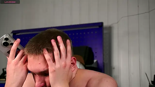 dustyn fox online show from December 2025 03:14:02 PM