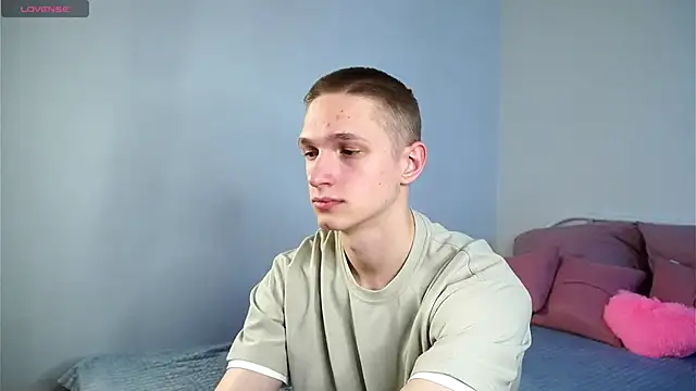 dustyn fox online show from February 2025 07:04:02 PM