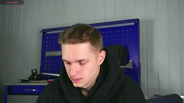 Snapshot of dustyn_fox chatting on February 2026 03:07:01 PM dustyn fox online show from February 2026 03:07:01 PM