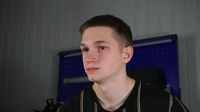 dustyn fox online show from February 2026 05:02:02 PM