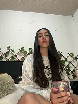 FrancellyHot online show from December 2024 03:32:01 AM