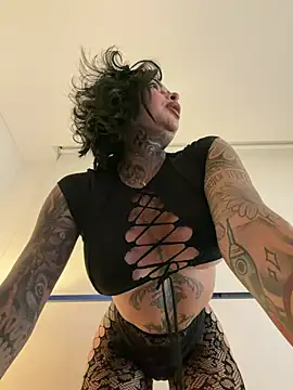 Iam Annii online show from March 2026 11:32:01 PM