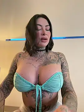 Iam Annii online show from February 2026 11:15:01 PM