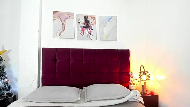 Anthonelaa   online show from December 2025 07:50:01 PM