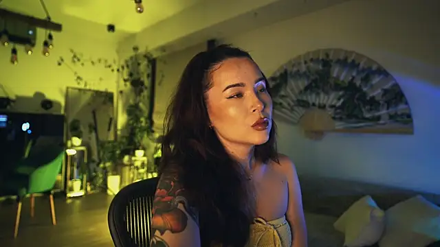 Leona Mell online show from March 2026 09:06:01 PM