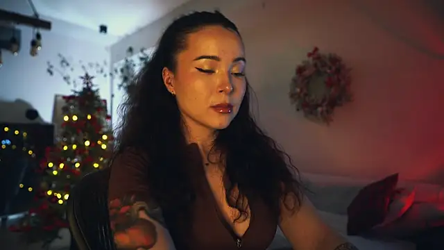 Leona Mell online show from December 2025 10:10:01 PM