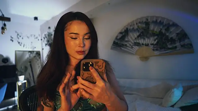 Leona Mell online show from January 2026 10:46:01 PM