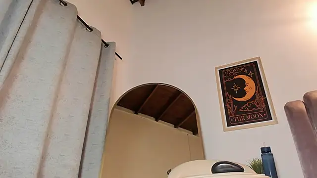 sky caroline online show from March 2026 09:41:02 PM