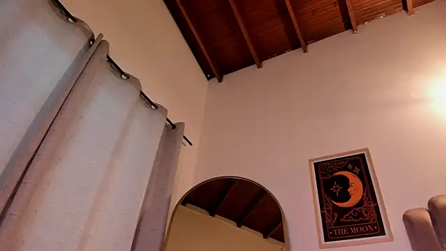 sky caroline online show from February 2026 09:14:01 PM