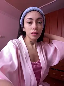 Snapshot of Effy_Bonny chatting on October 2025 06:10:02 PM Effy Bonny online show from October 2025 06:10:02 PM
