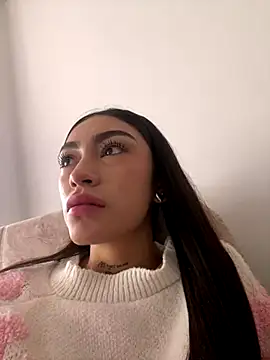 Snapshot of Effy_Bonny chatting on October 2025 08:44:02 PM Effy Bonny online show from October 2025 08:44:02 PM