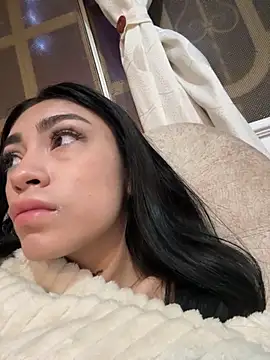 Effy Bonny online show from December 2025 01:04:02 AM