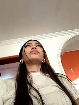 Effy Bonny online show from November 2025 09:18:01 PM