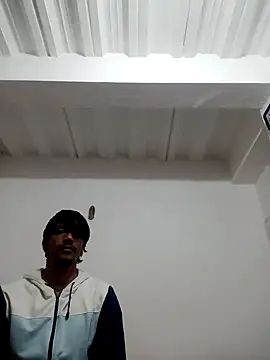 Leandona online show from November 2025 03:48:01 PM