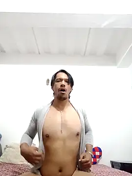 Snapshot of Leandona chatting on November 2025 02:22:02 PM Leandona online show from November 2025 02:22:02 PM