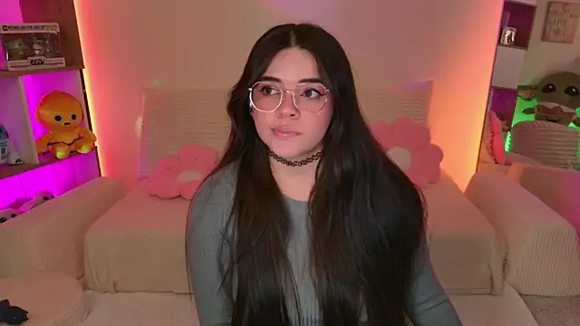 cammiefoalss online show from November 2025 06:02:01 PM