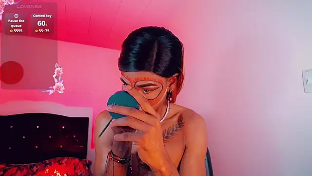 Kendall hornyy online show from October 2025 07:15:01 PM