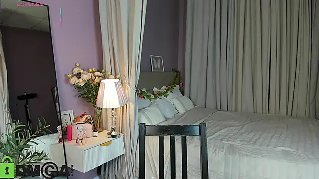 Dearly Emily online show from April 2026 05:19:02 PM