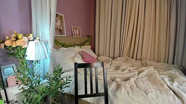Dearly Emily online show from July 2026 05:24:01 PM