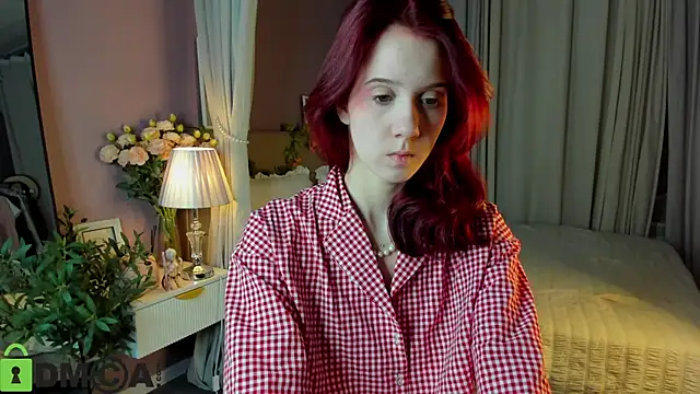 Snapshot of Dearly_Emily chatting on December 2025 05:18:01 PM Dearly Emily online show from December 2025 05:18:01 PM