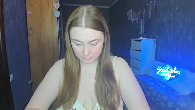 Snapshot of Demure_Smile chatting on February 2025 01:22:01 PM Demure Smile online show from February 2025 01:22:01 PM
