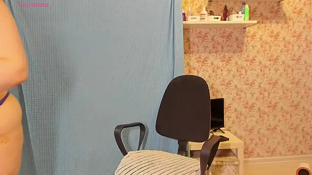 Snapshot of GeorginiaGrimes chatting on September 2025 09:05:02 AM GeorginiaGrimes online show from September 2025 09:05:02 AM