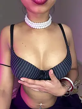 Hot-sexy222 online show from February 2025 03:00:02 AM