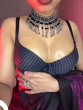 Hot-sexy222 online show from November 2025 03:48:01 PM