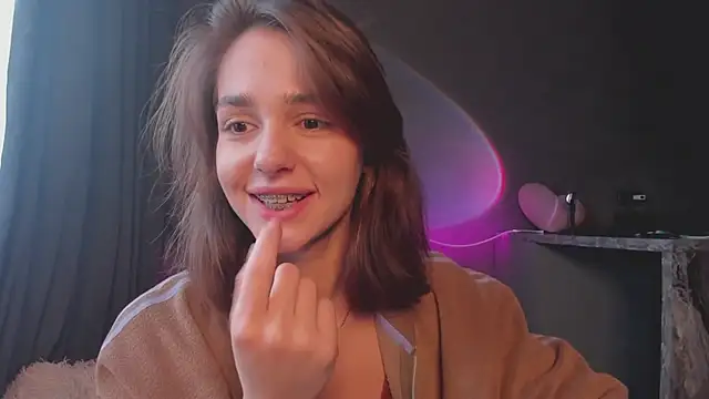 JudyAngil online show from October 2025 06:00:02 AM
