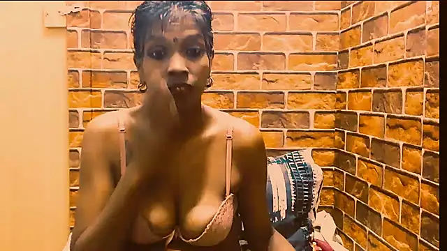 Snapshot of Fuckable_Nasty_MILF chatting on June 2026 04:51:01 PM Fuckable Nasty MILF online show from June 2026 04:51:01 PM