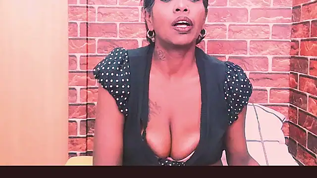 Snapshot of Fuckable_Nasty_MILF chatting on June 2026 08:25:01 AM Fuckable Nasty MILF online show from June 2026 08:25:01 AM