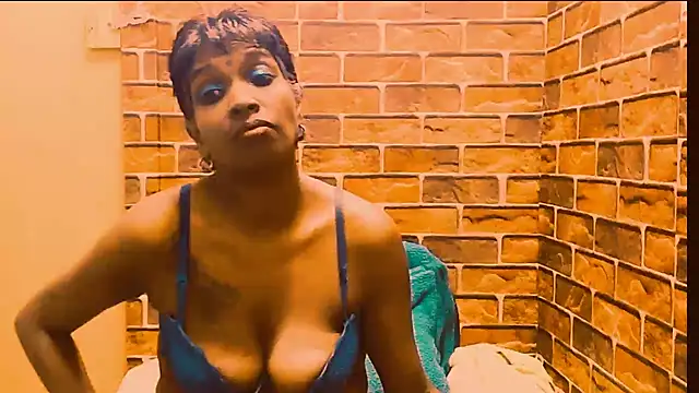 Snapshot of Fuckable_Nasty_MILF chatting on June 2026 03:11:02 AM Fuckable Nasty MILF online show from June 2026 03:11:02 AM