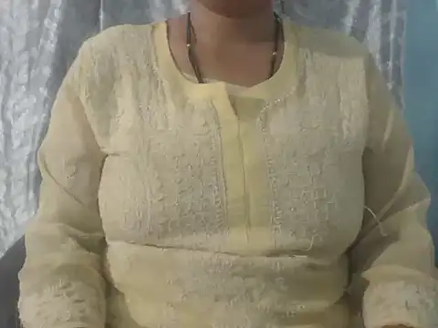 cute-priy online show from May 2026 07:39:02 AM