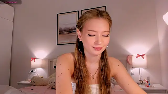 Snapshot of diana_nier chatting on June 2026 07:30:02 PM diana nier online show from June 2026 07:30:02 PM