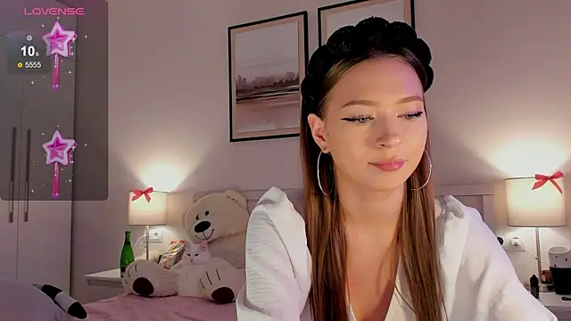 Snapshot of diana_nier chatting on November 2025 06:19:01 PM diana nier online show from November 2025 06:19:01 PM