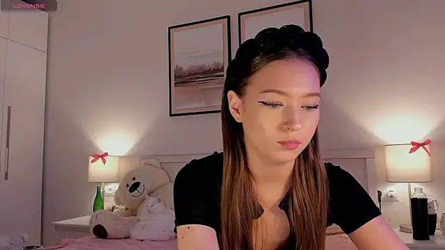 Snapshot of diana_nier chatting on November 2025 07:14:02 PM diana nier online show from November 2025 07:14:02 PM