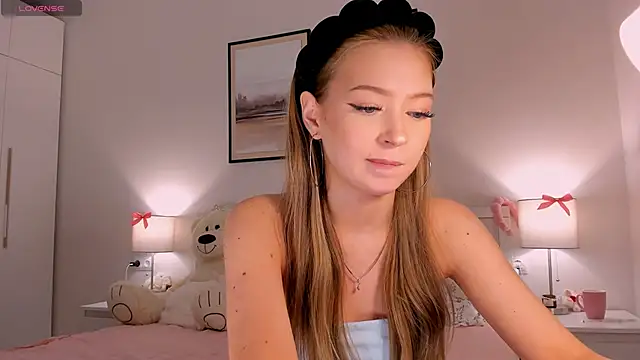 diana nier online show from June 2026 08:31:01 PM