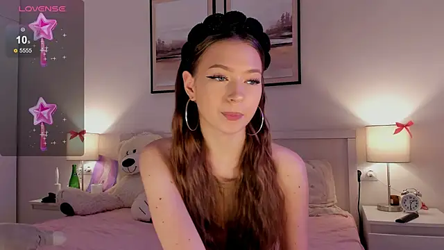 Snapshot of diana_nier chatting on December 2025 07:26:01 PM diana nier online show from December 2025 07:26:01 PM