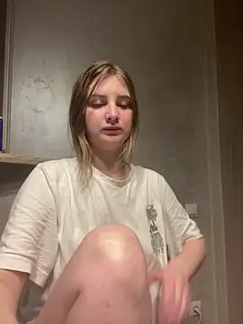 MollyDolle online show from June 2026 05:14:01 PM