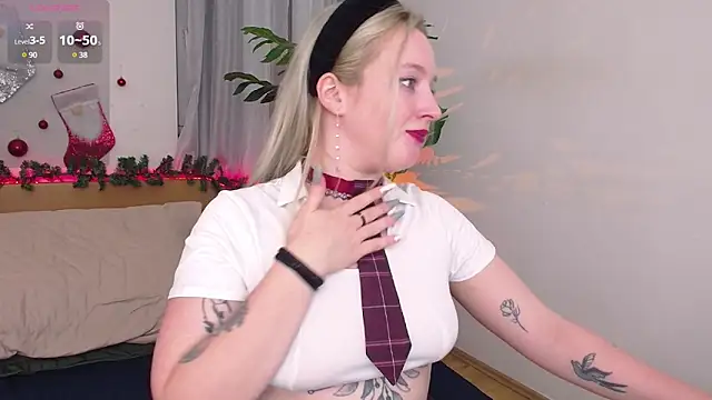 Snapshot of Nicole__Aniston_ chatting on January 2025 06:30:01 PM Nicole  Aniston  online show from January 2025 06:30:01 PM