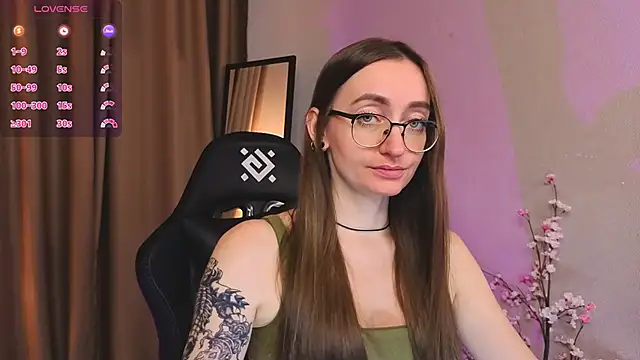 ShiroHeby online show from November 2025 12:37:02 PM