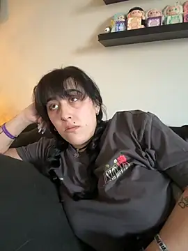 Snapshot of ThicBunz chatting on November 2025 04:18:02 PM ThicBunz online show from November 2025 04:18:02 PM